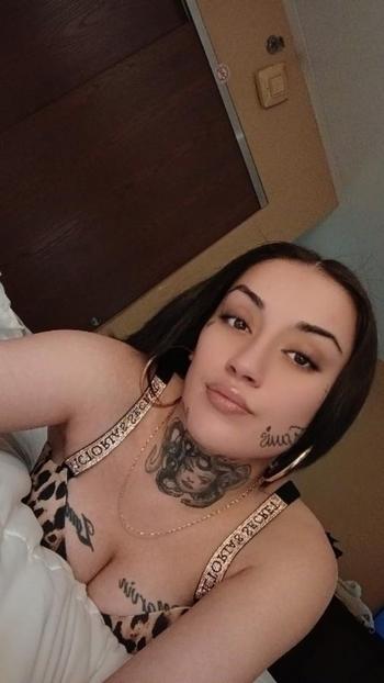Kay, 25  female escort, Ann Arbor