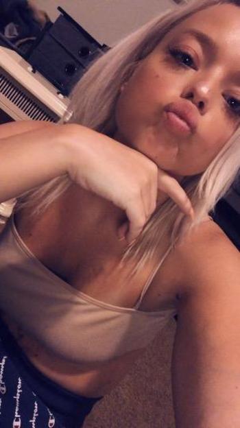 Daisy, 26  female escort, Ann Arbor