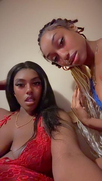 Medusa, 22  female escort, Ann Arbor