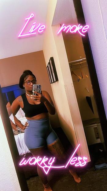 Amber, 23  female escort, Ann Arbor